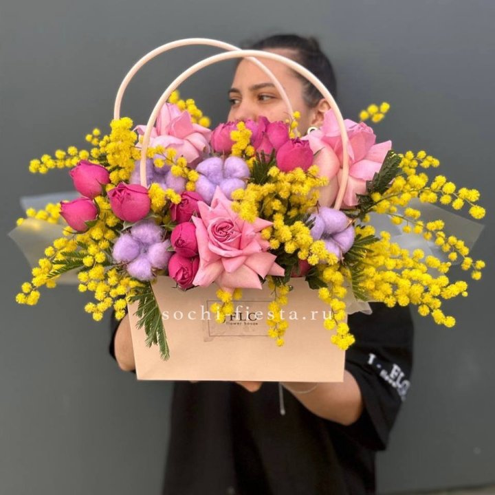 Сумочка мимозы и роз "Примавера" в Нижневартовске