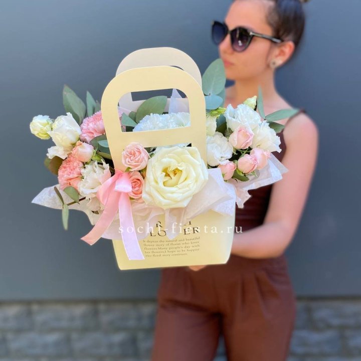 Цветочная сумочка "Рафаэль" в Нижневартовске