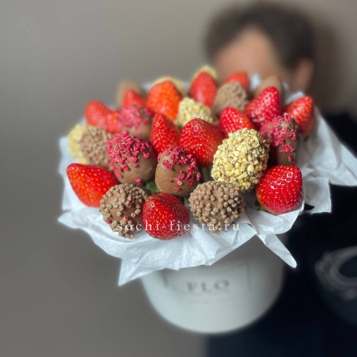 Клубника в боксе 30 ягод в Нижневартовске