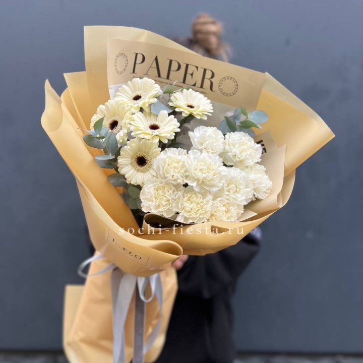  Букет с диантусами и герберами в Нижневартовске