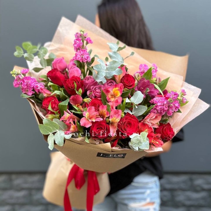 Дизайнерский букет №3 в Нижневартовске