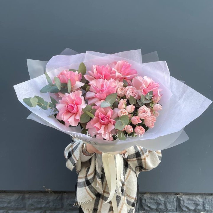 Букет французских и пионовидных роз  в Нижневартовске