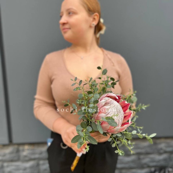 Свадебный букет "Протея" в Нижневартовске