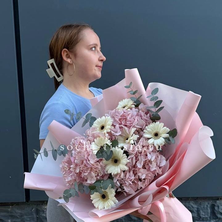 Букет "Знак любви" в Нижневартовске