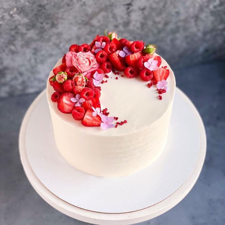 Торт "Малина" в Нижневартовске