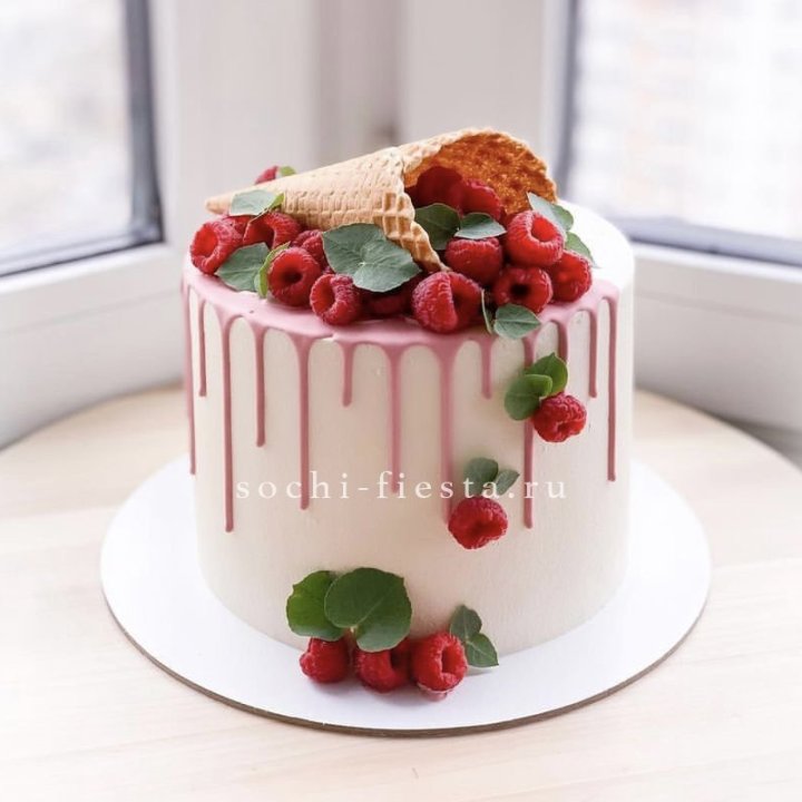 Торт "Ягодный" в Нижневартовске