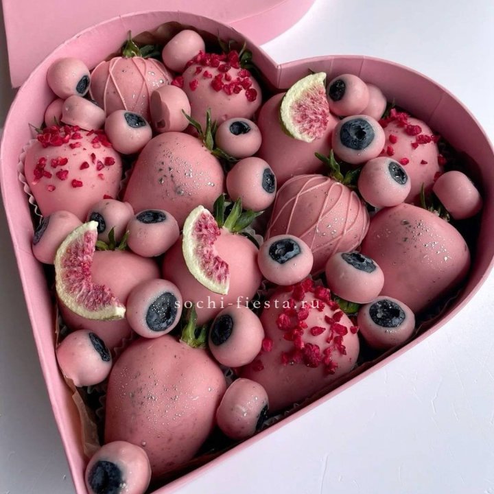 Клубника в шоколаде Сердце в Нижневартовске