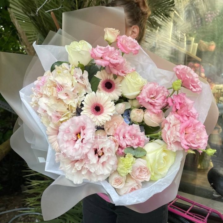 Дизайнерский букет "Лаундж пак" в Нижневартовске