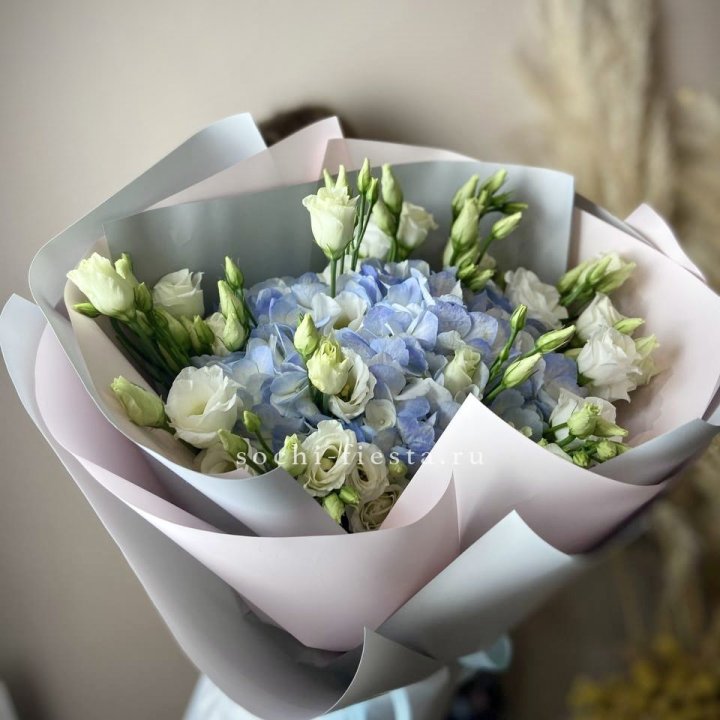 Букет с гортензией "Адель" в Нижневартовске