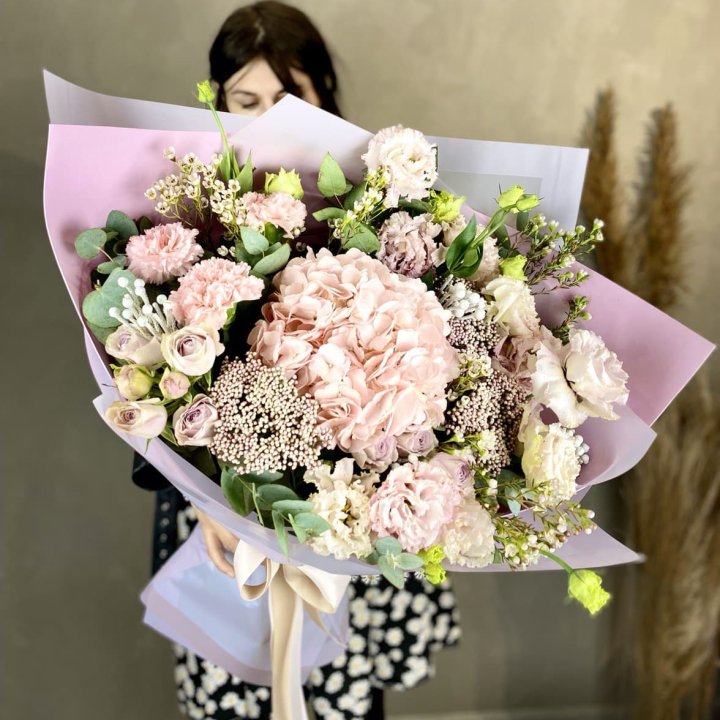 Дизайнерский букет "Трели кримс" в Нижневартовске