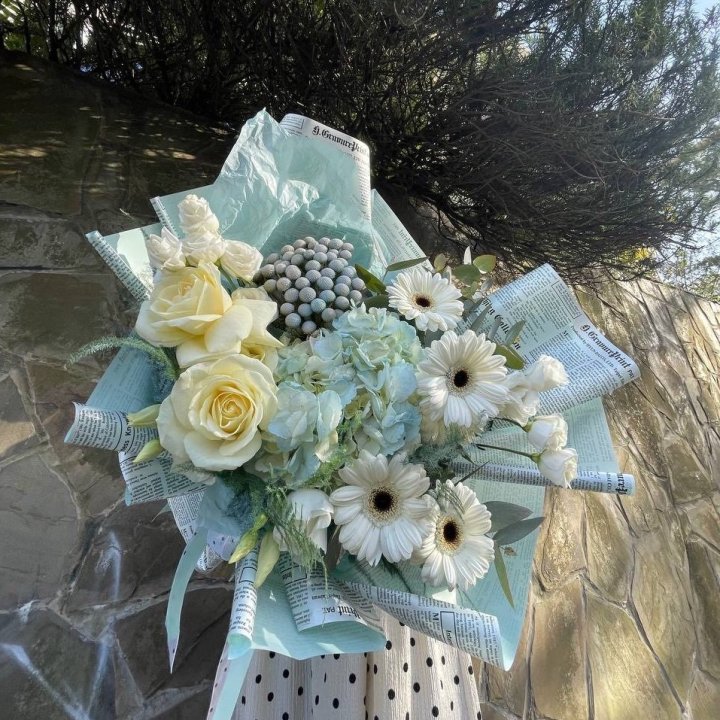 Дизайнерский букет "Линдж-блю" в Нижневартовске