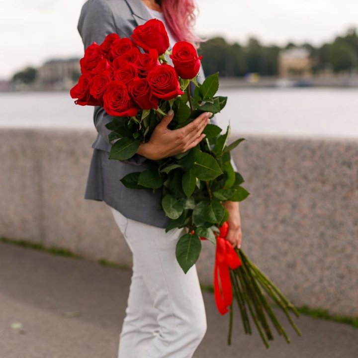 15 метровых голландских роз в Нижневартовске