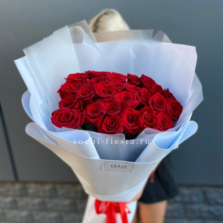 25 высоких роз  в Нижневартовске