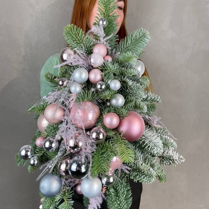 Новогодняя елочка "Розе голд" в Нижневартовске