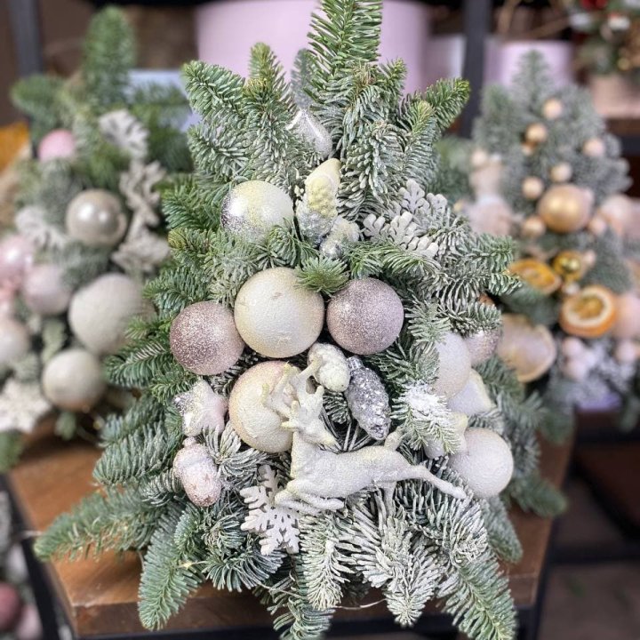 Ёлочка "Хепи крисмас" в Нижневартовске