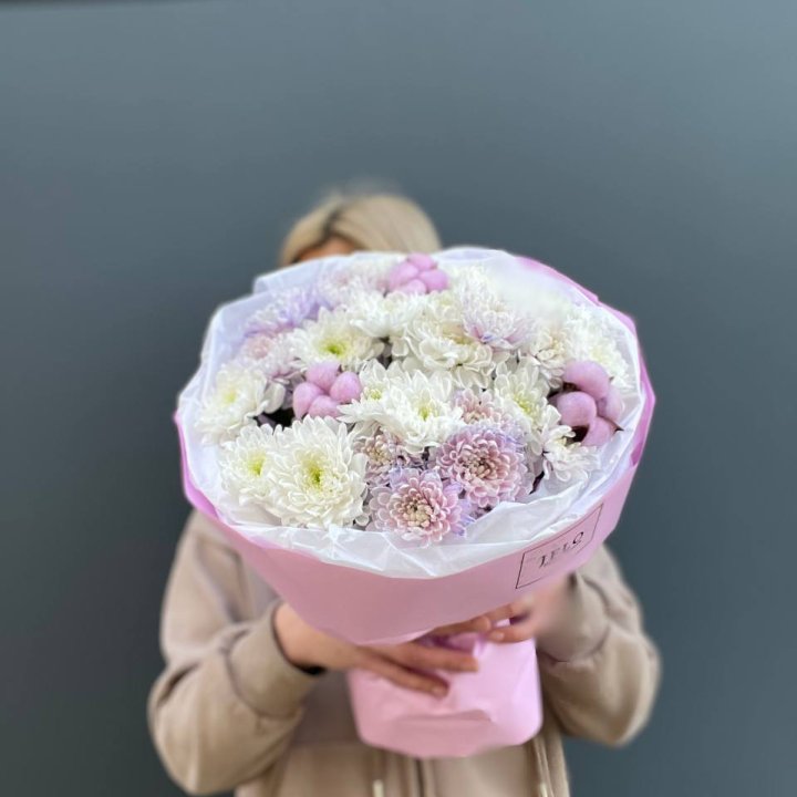 7 нежных хризантем в Нижневартовске