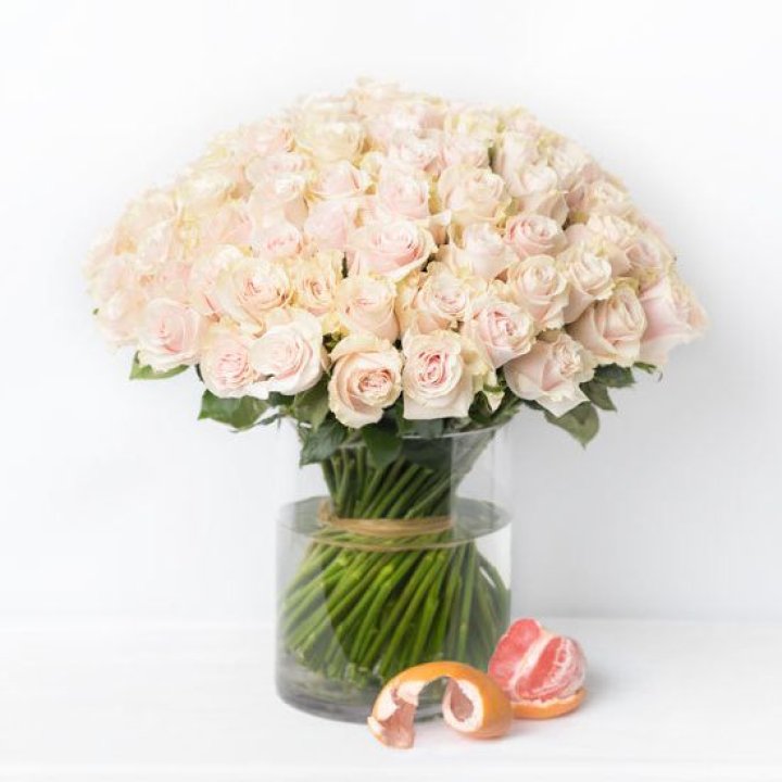 101 кремовая роза в Нижневартовске