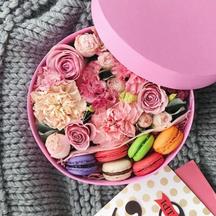 Цветочный бокс пинк в Нижневартовске