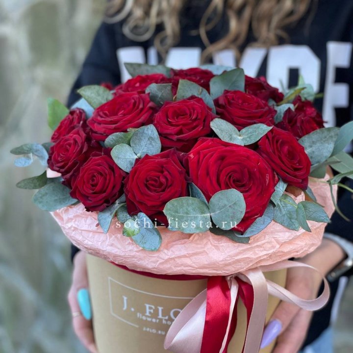 21 Красная роза в боксе №1 в Нижневартовске