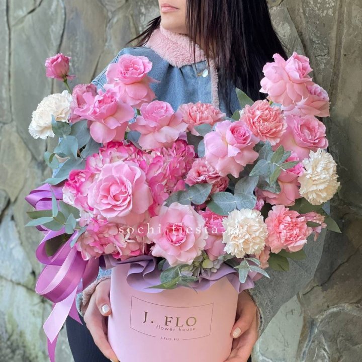 Цветочный бокс "Эсмиральда" в Нижневартовске