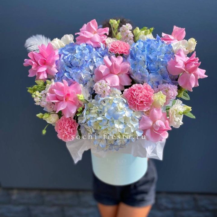 Коробка с цветами "Лемия" в Нижневартовске