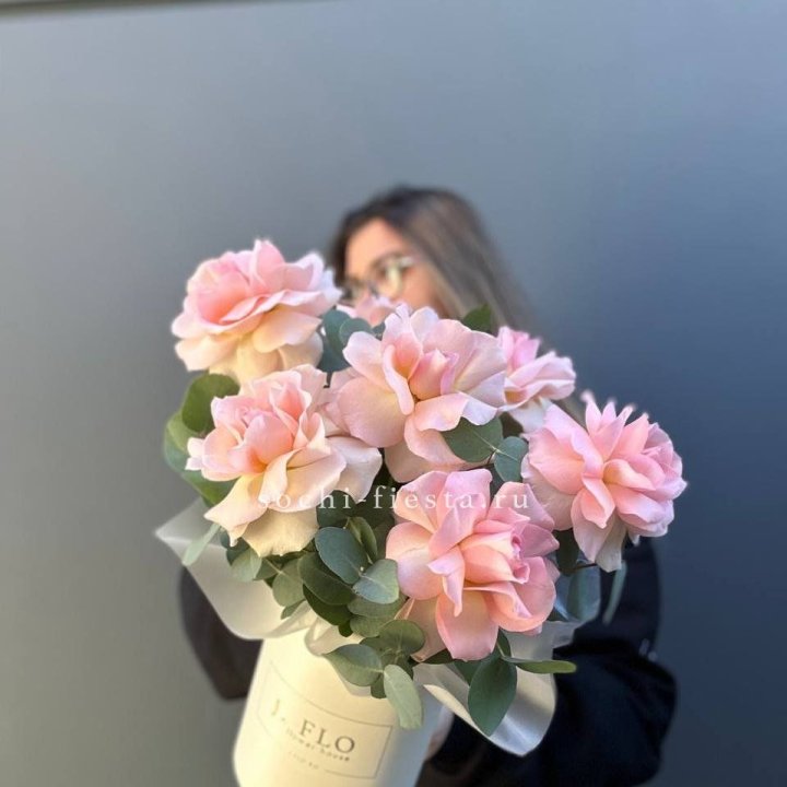 Французские роз в боксе в Нижневартовске