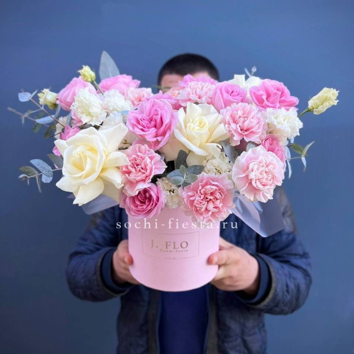 Цветочный бокс "Памела" в Нижневартовске