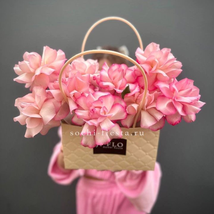 Сумочка розовых роз Венди в Нижневартовске