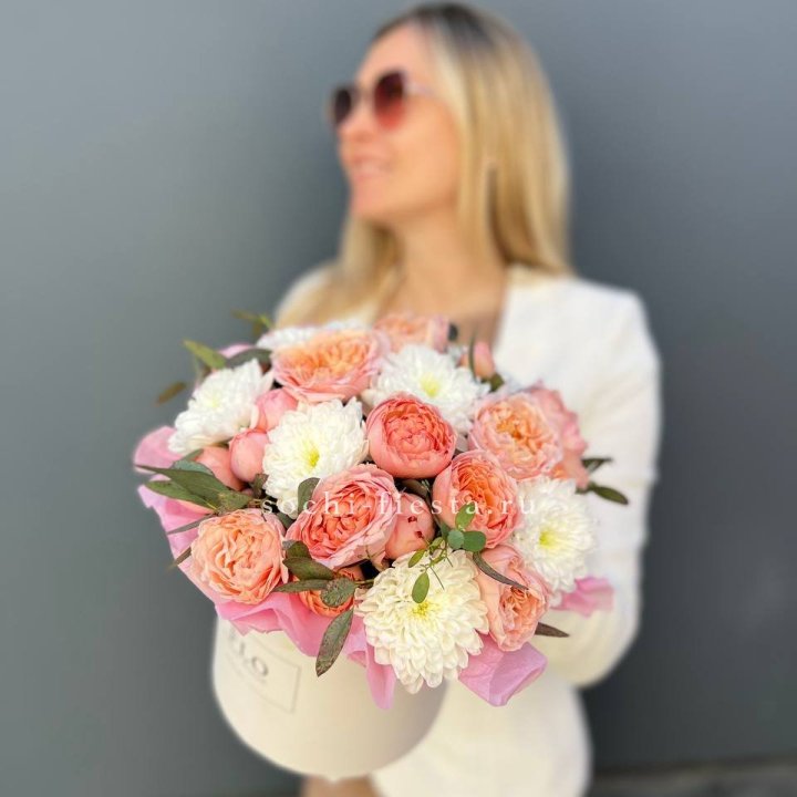 Нежная коробка с цветами в Нижневартовске