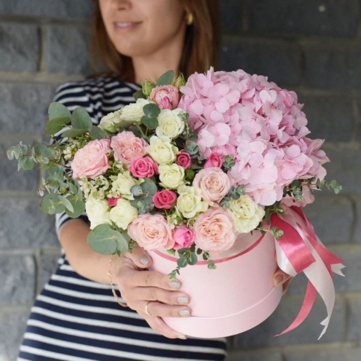 Дизайнерский цилиндр №1 с доставкой в Нижневартовске