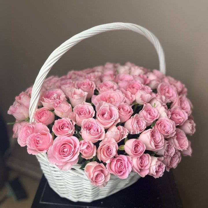 101 розовая роза в корзине в Нижневартовске