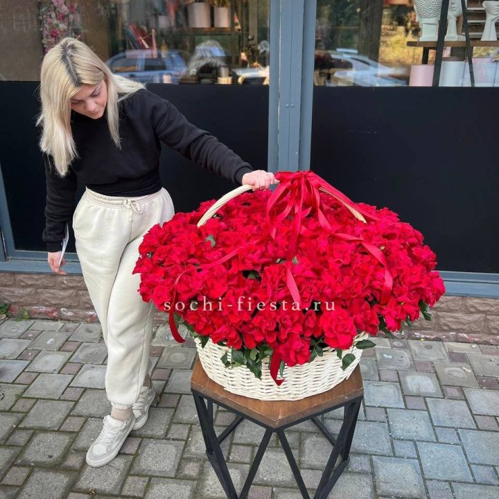 201 французская красная роза в Нижневартовске