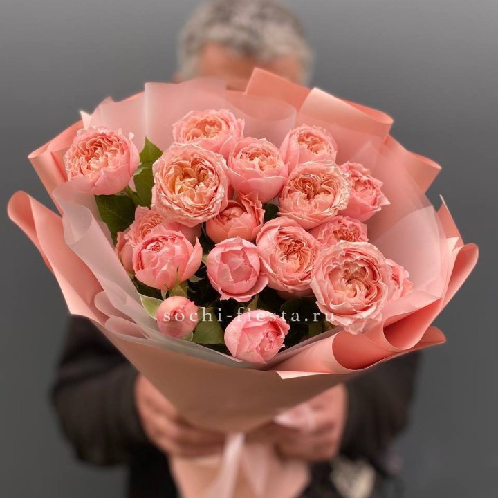 Букет комплимент из кустовых роз Джульетта в Нижневартовске