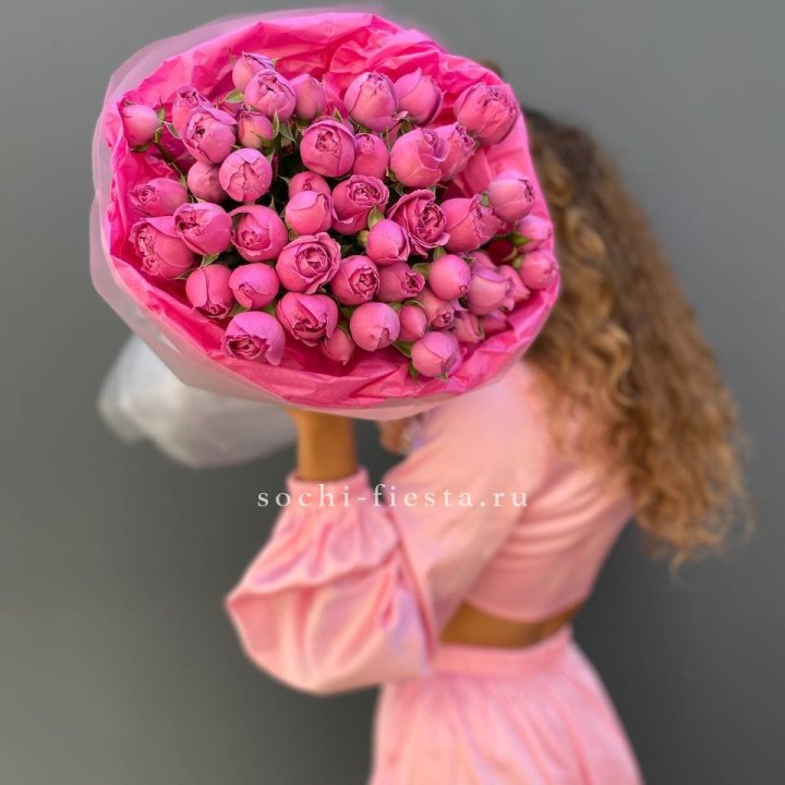 Букет из пионовидных роз  в Нижневартовске