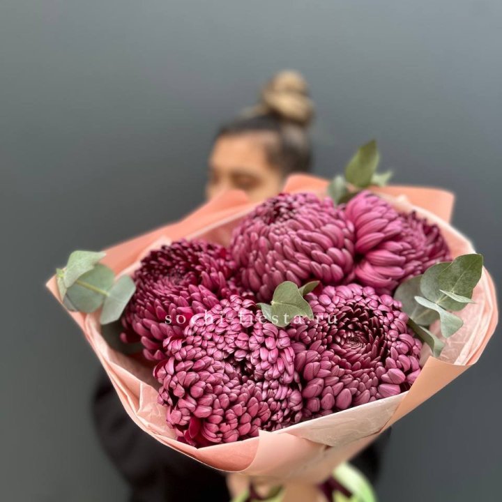 Хризантемы  Бигуди  в Нижневартовске