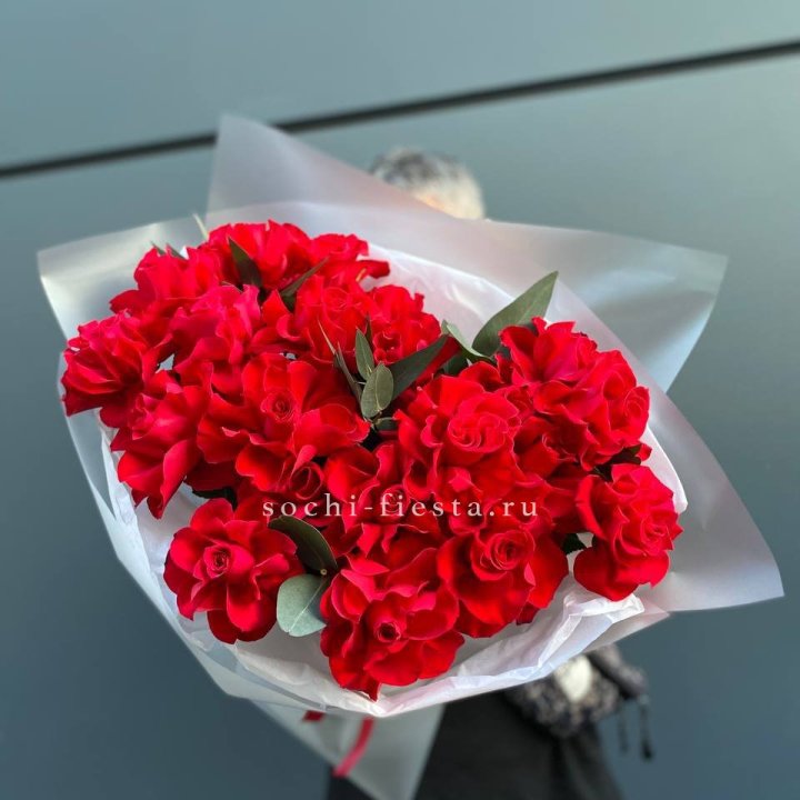 21 Красная французская роза в Нижневартовске