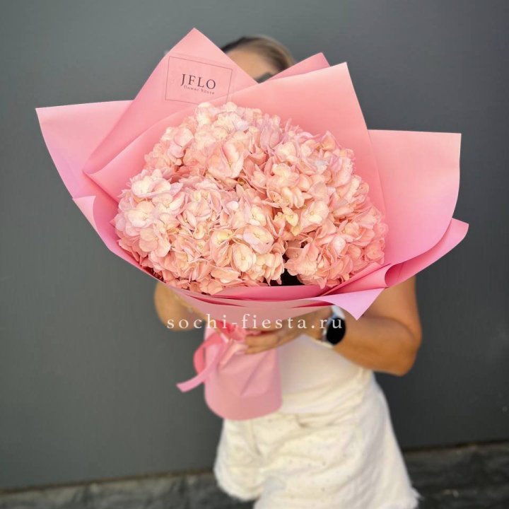 Букет гортензий "Крем" в Нижневартовске