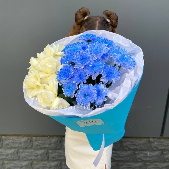 Дуо букет розы и хризантема в Нижневартовске