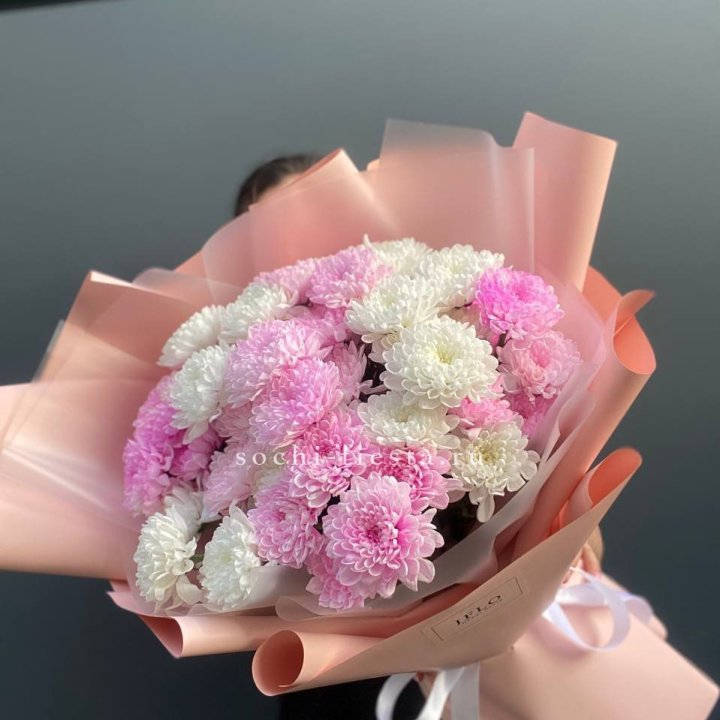  Букет бело-розовых хризантем  в Нижневартовске