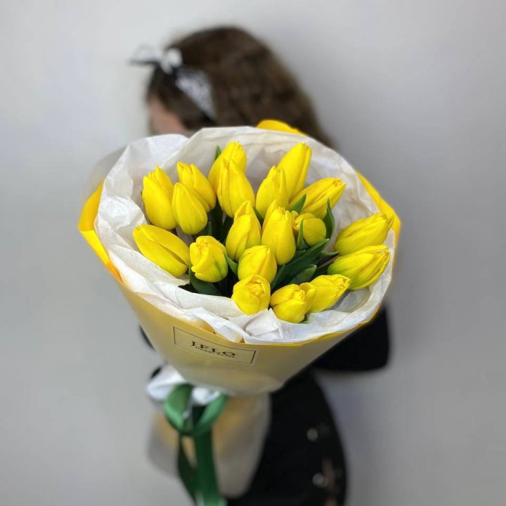  19 жёлтых тюльпанов в Нижневартовске