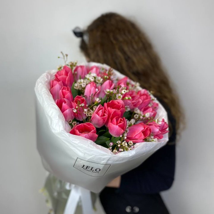 Дуо тюльпаны с хамелациумом в Нижневартовске