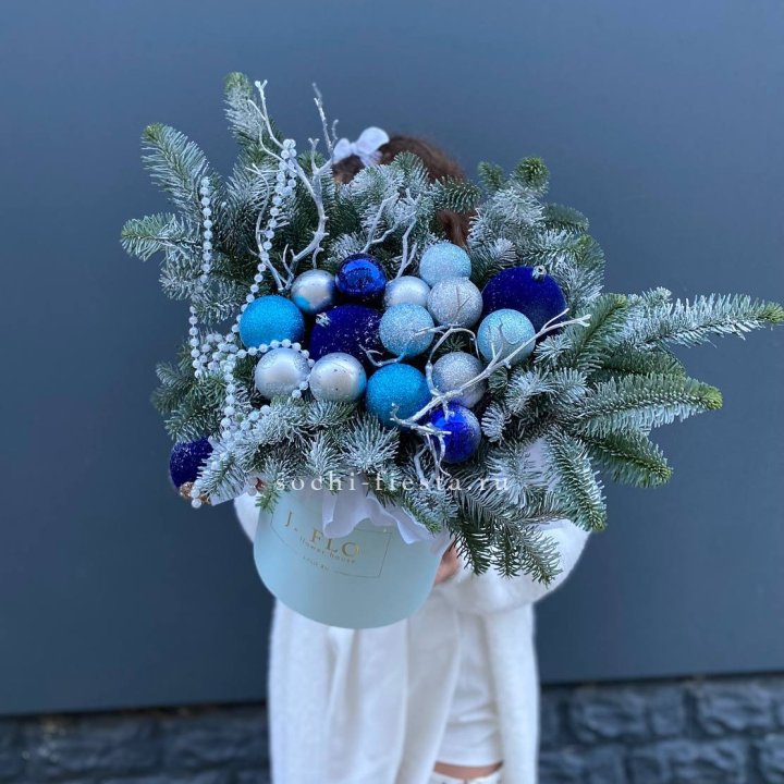 Композиция "Голубая бездна" в Нижневартовске