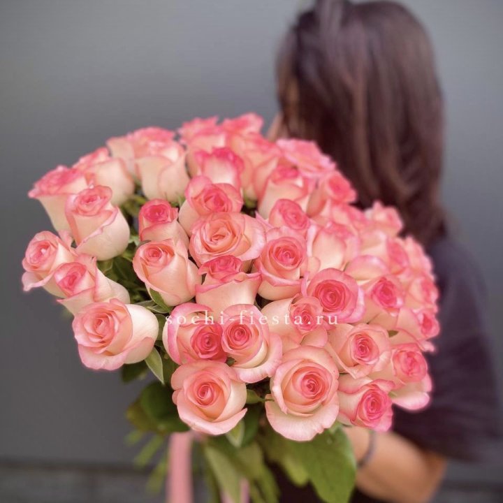 Охапка Роз Джумилия в Нижневартовске
