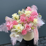 Заказать ЦВЕТЫ В КОРОБКАХ в Нижневартовске с доставкой и по самым низким ценам