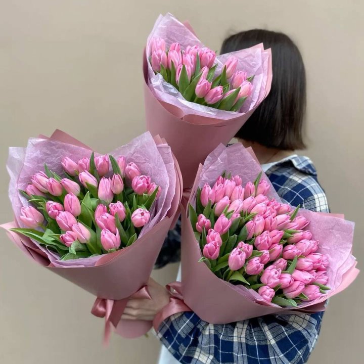 Букет розовых тюльпанов в Нижневартовске