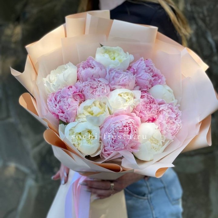 Букет 15 зефирных пионов в Нижневартовске