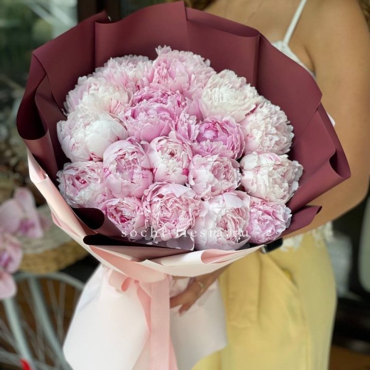Букет 17 зефирных пионов в Нижневартовске