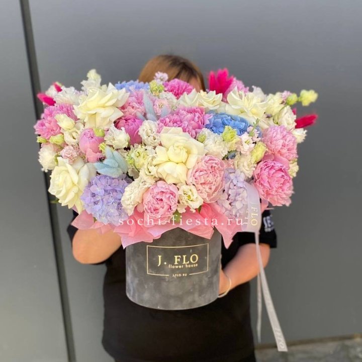 Цилиндр с пионами "Аса" в Нижневартовске