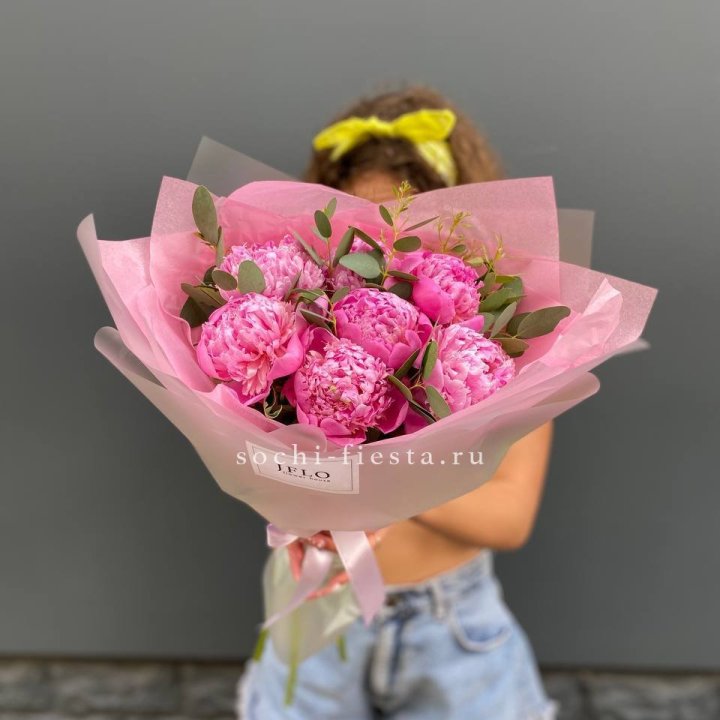 7 ярких пионов в оформлении в Нижневартовске
