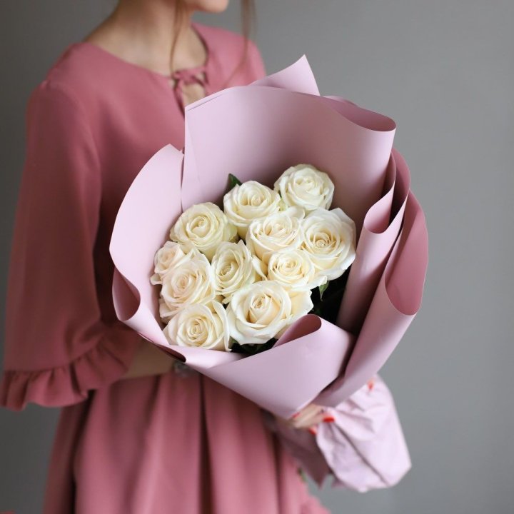 11 белых роз в Нижневартовске